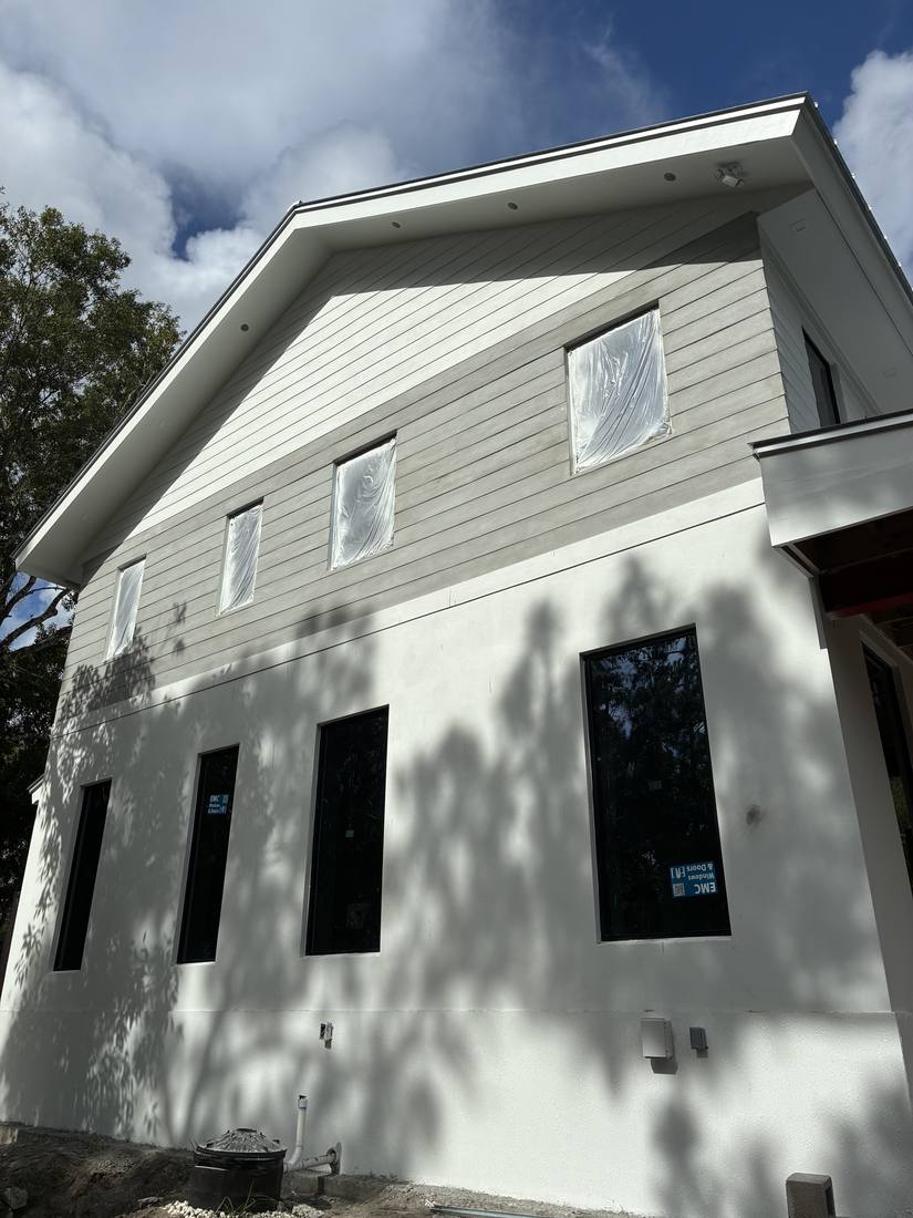 Gable Transition — Jupiter Farms estate by Quilco Stucco